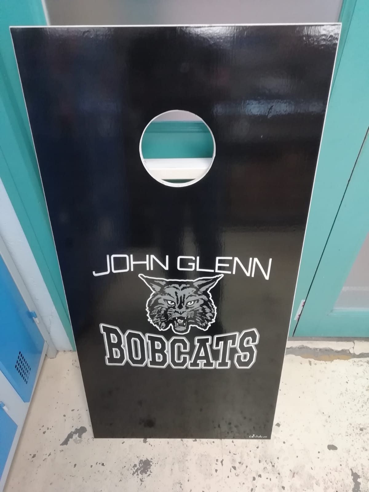 Un cornhole personnalisé d'après les motifs du client