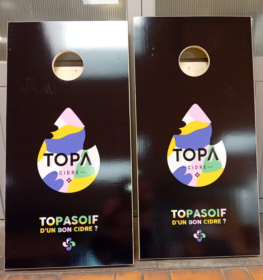 Cornhole personnalisé réalisé pour Les Cidres Topa