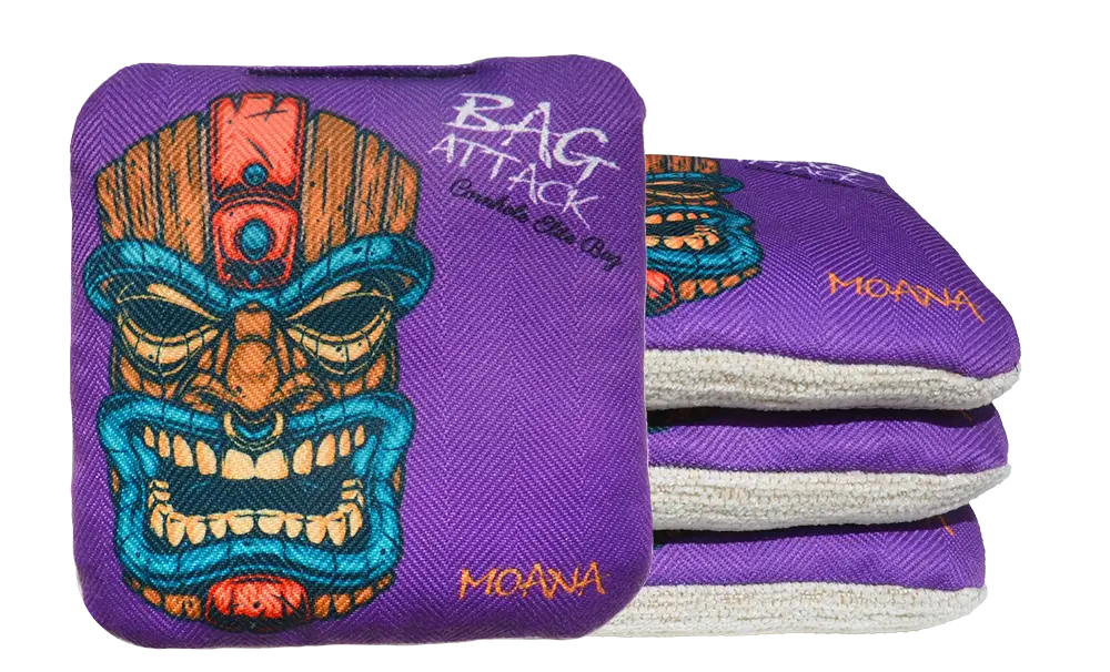 4 sacs de cornhole Pro de compétition totem hawaïen sur fond violet, vue de face