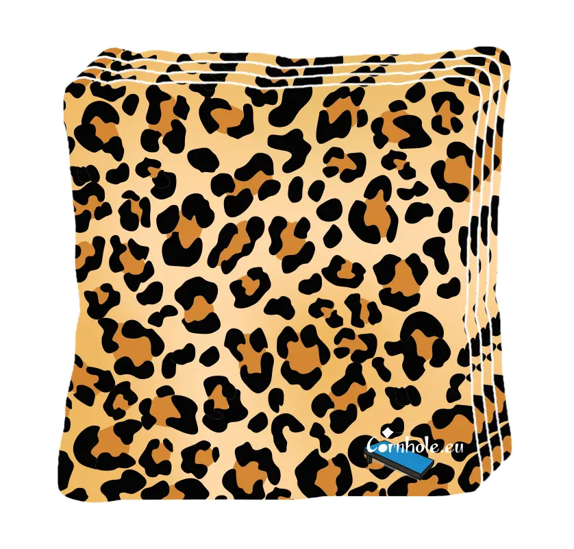 4 sacs de cornhole pelage de panthère mais pour de faux, vue de face