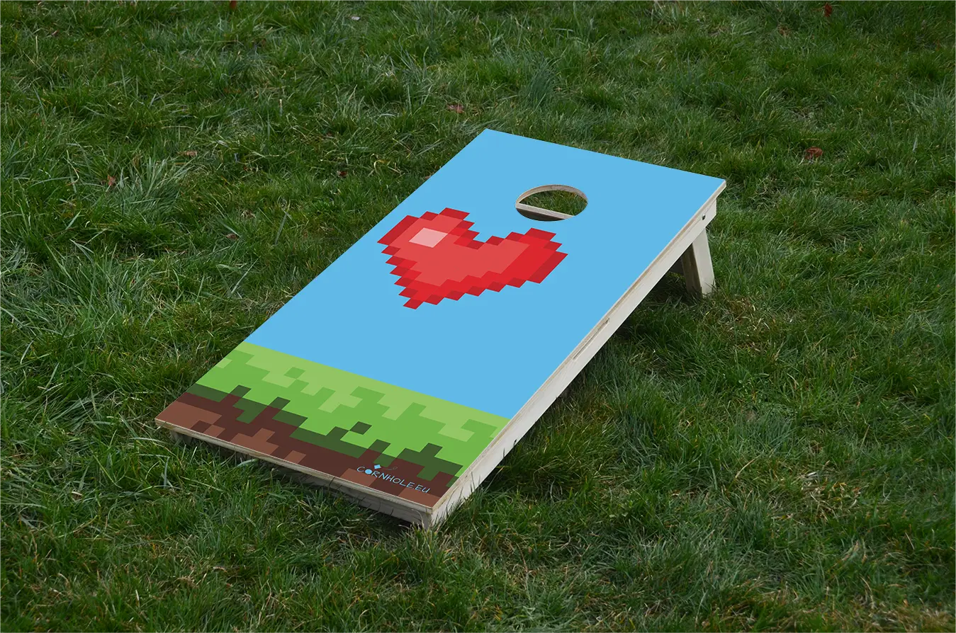 cornhole cœur de vie bonus retro gaming pixelisé, sur le gazon, vue de face