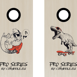 décor détaillé cornhole de compétition deux planches hipster et t-rex sur son skate, vue de face